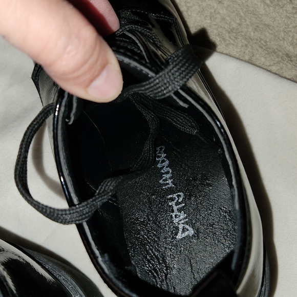 NWOT BLACK PATENT CHUNKY HEELS TIE SHOES - Picture 5 of 9